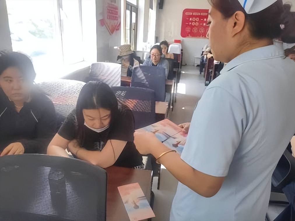 be7d875fe84048a08b67f37614d23725_tplv-tt-origin-web_gif.jpeg